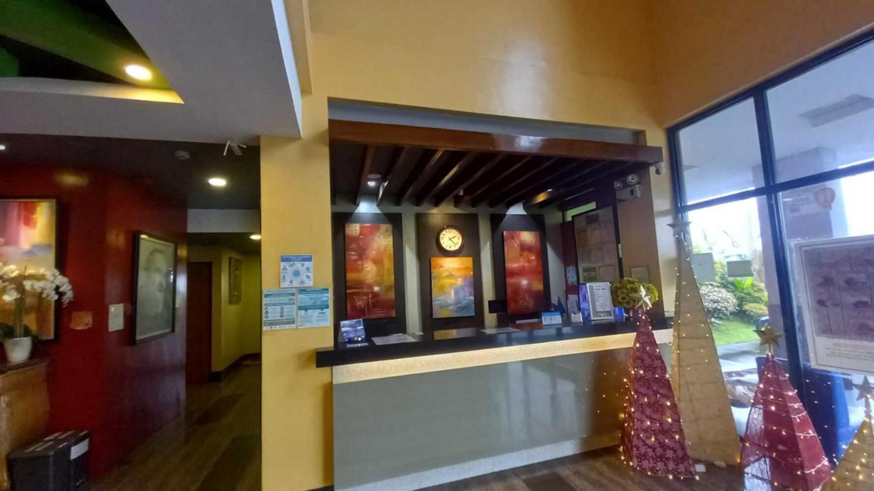 Oyo 1037 Lendes Tourist Inn Main นากา ภายนอก รูปภาพ