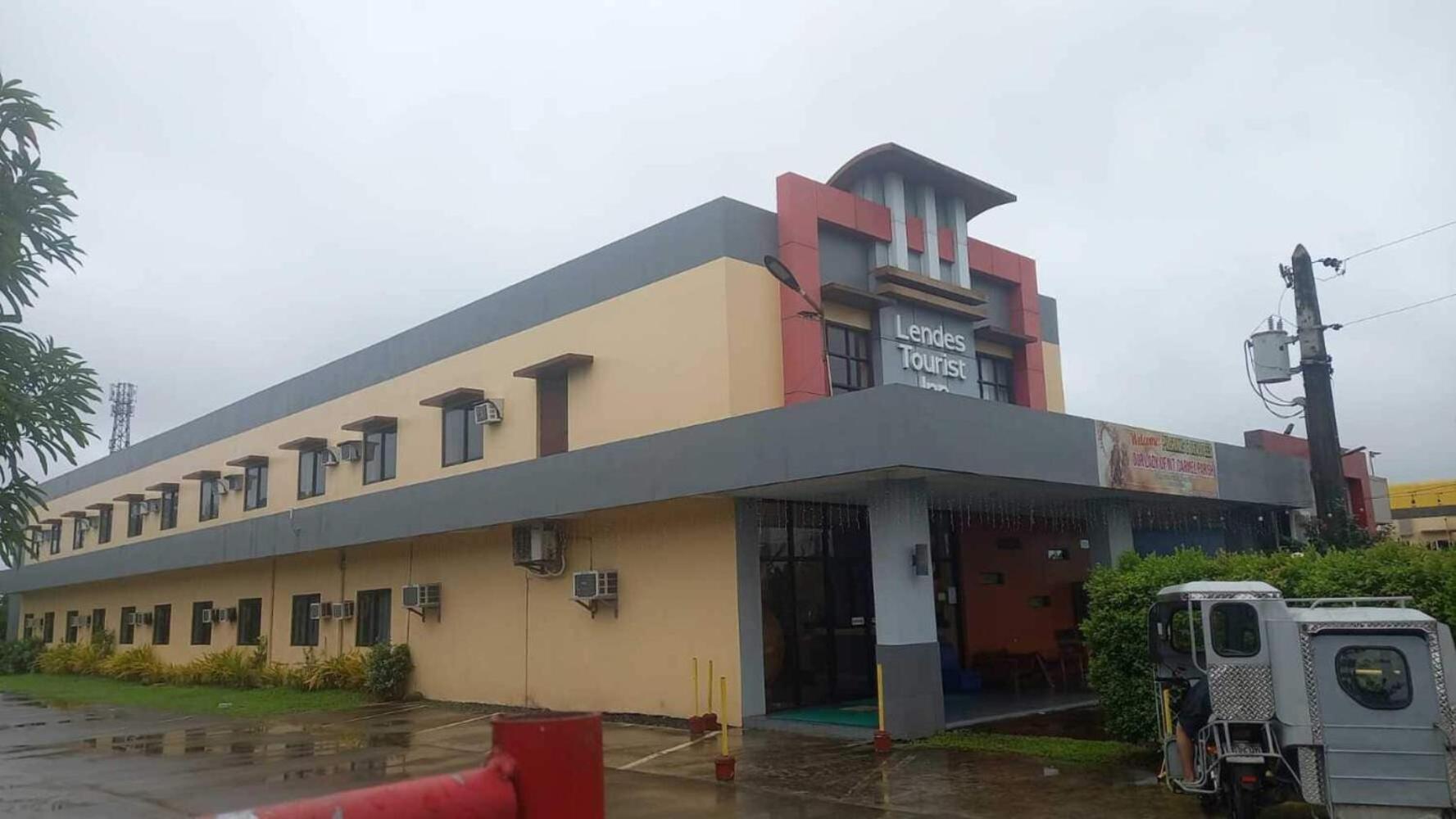Oyo 1037 Lendes Tourist Inn Main นากา ภายนอก รูปภาพ
